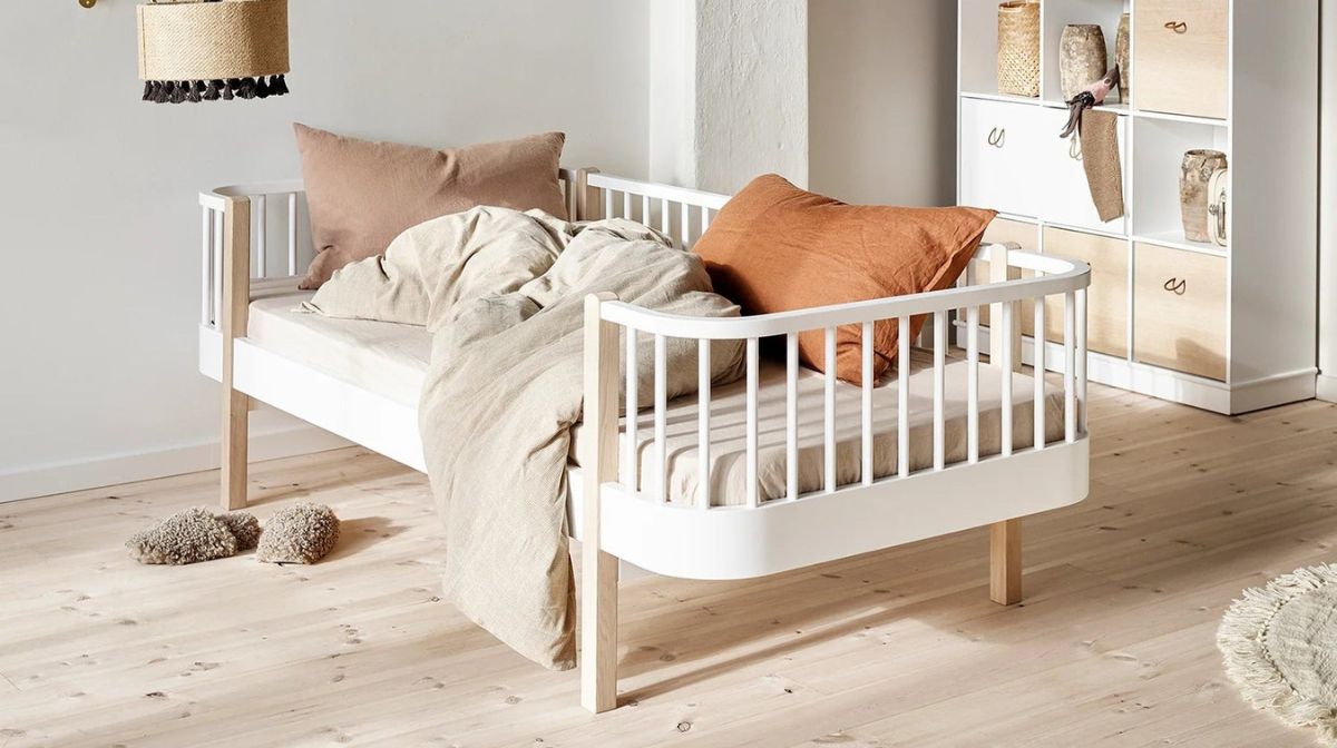 Oliver Furniture - Les Petits