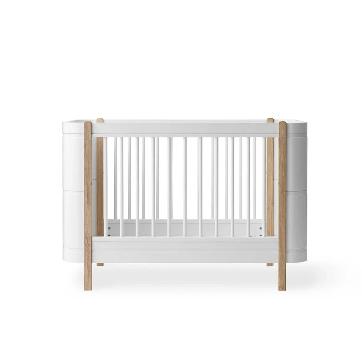 Lit Bébé Évolutif Wood Mini+, Avec Kit Junior Inclus, Blanc/Chêne OLIVER FURNITURE