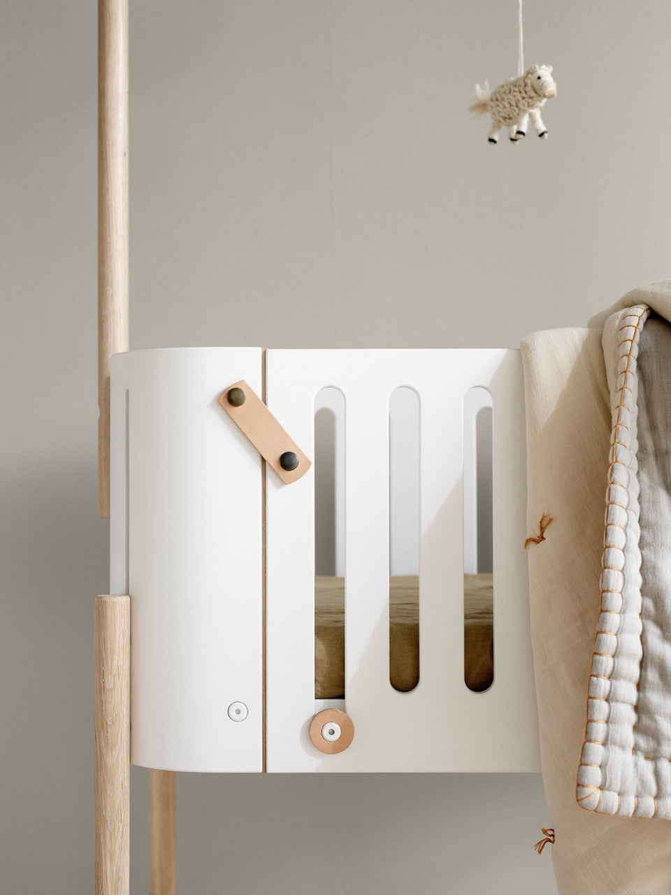 Wood_co-sleeper_Oliver Furniture3