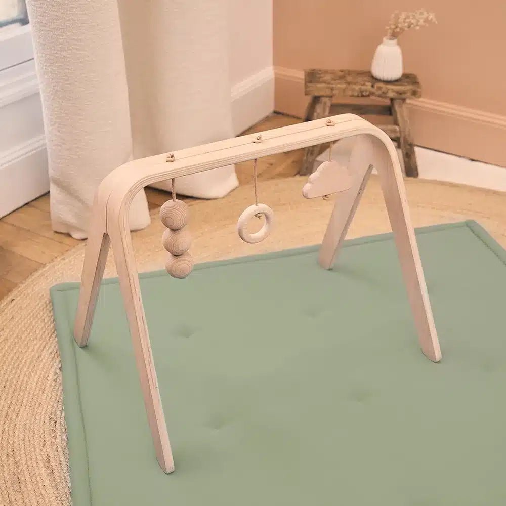 CHARLIE CRANE - Set d'Éveil Complet : Tapis Tami Lichen + Arche NAHO & Jouets en Bois