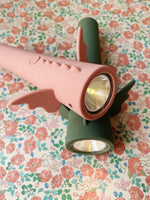 KONGES SLØJD - Lampe de Poche Dragon - Framboise