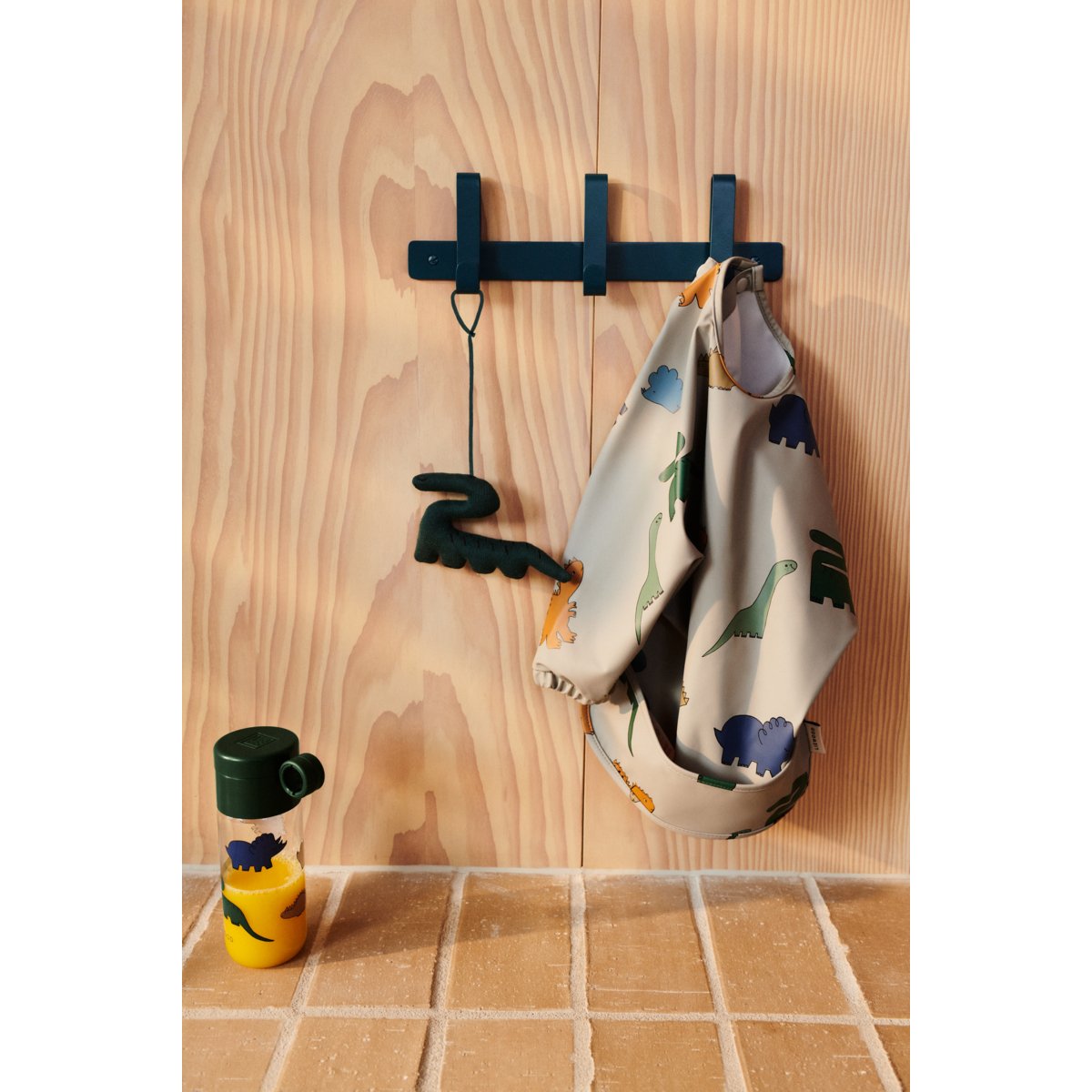 LIEWOOD - Bavoir Cape Imprimé Merle - Dinosaures / Brume