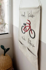 LORENA CANALS - Cintre De Poche Mural Cool Kids Ride Bikes
