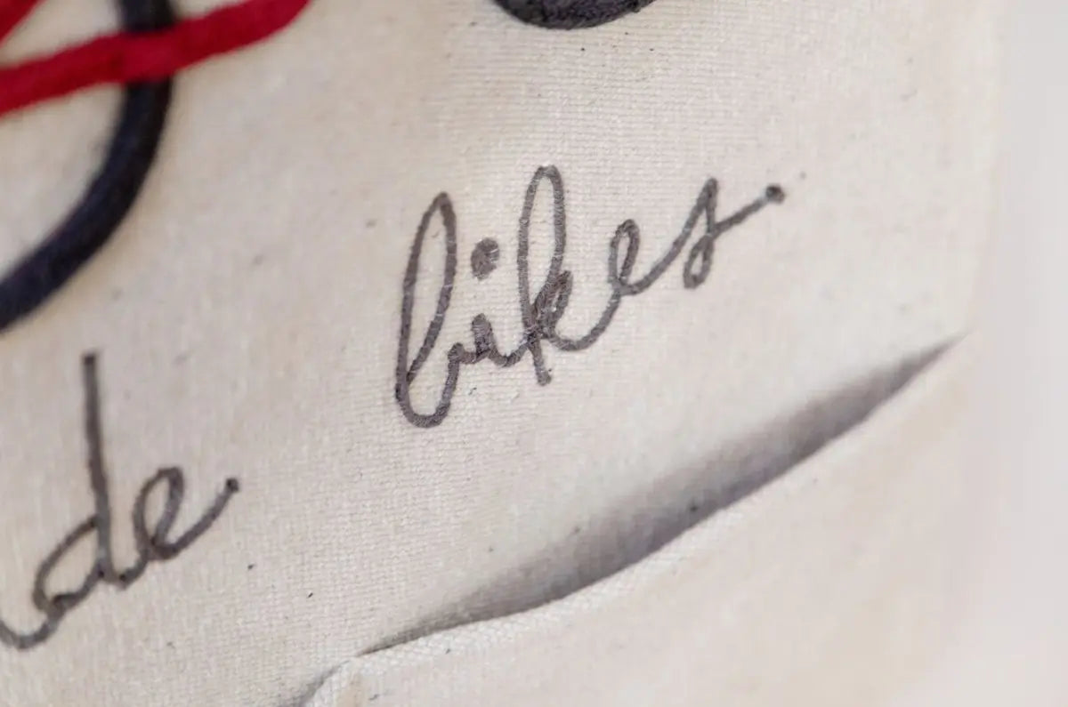 LORENA CANALS - Cintre De Poche Mural Cool Kids Ride Bikes