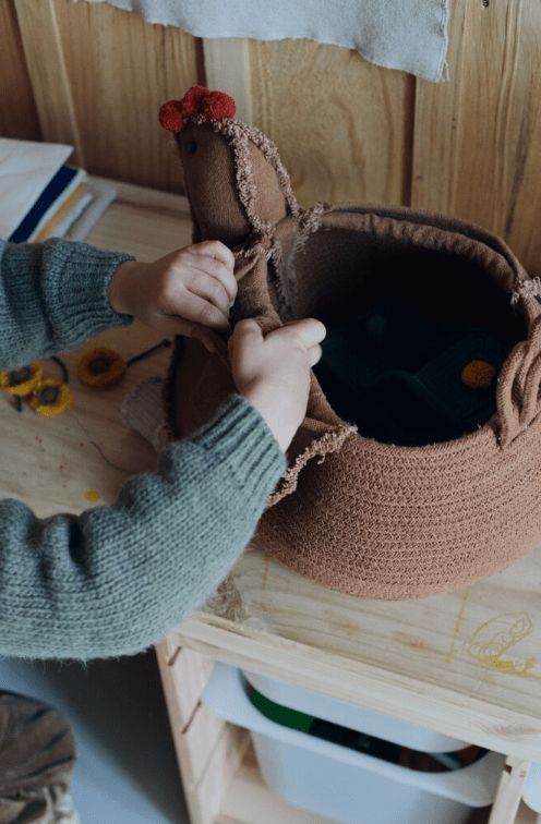LORENA CANALS - Panier Pour Enfants en Forme de Poulet - Caramel