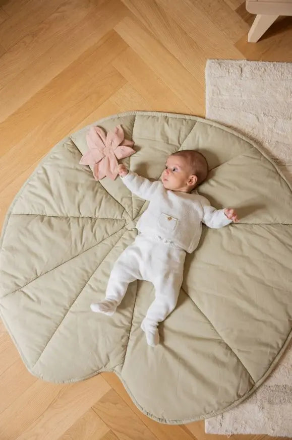 LORENA CANALS - Tapis De Jeu Water Lily Olive 95 X 95 Cm