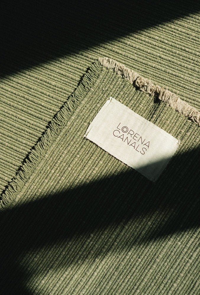 LORENA CANALS - Tapis Tissé Main Kaki 140 X 200 Cm