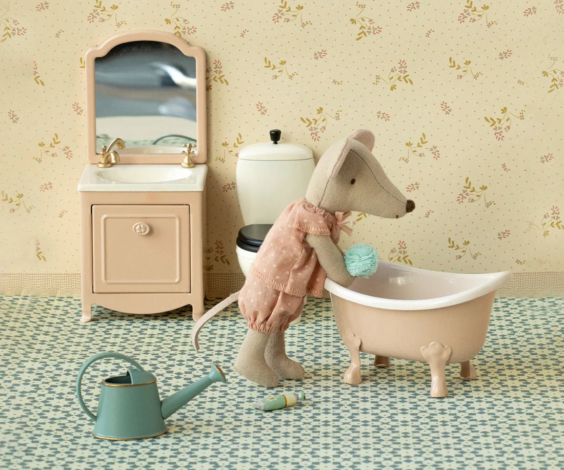 MAILEG - Grande Sœur Souris Dans Sa Boîte D'allumettes