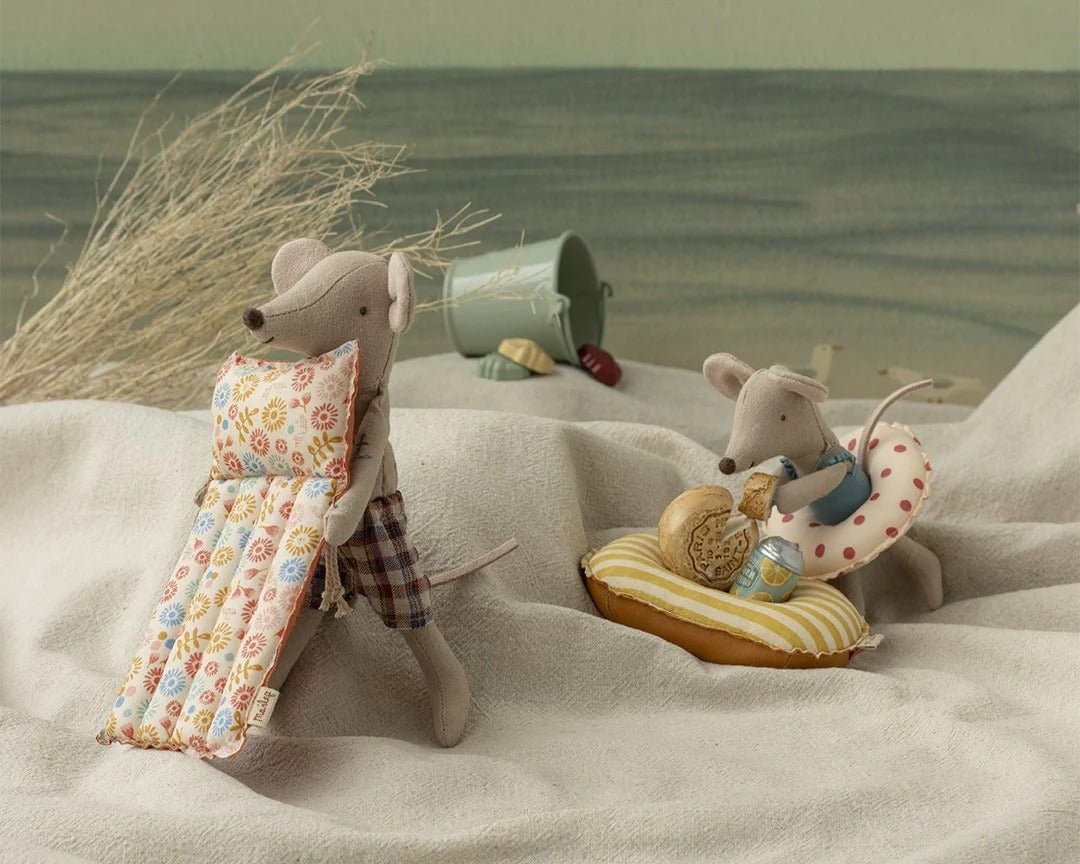 MAILEG - Souris De Plage Avec Matelas Pneumatique, Papa - Fleur