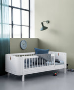 OLIVER FURNITURE - Lit Bébé Évolutif Wood Mini+, Avec Kit Junior Inclus, Blanc
