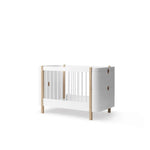 OLIVER FURNITURE - Lit Bébé Évolutif Wood Mini+, Avec Kit Junior Inclus, Blanc/Chêne