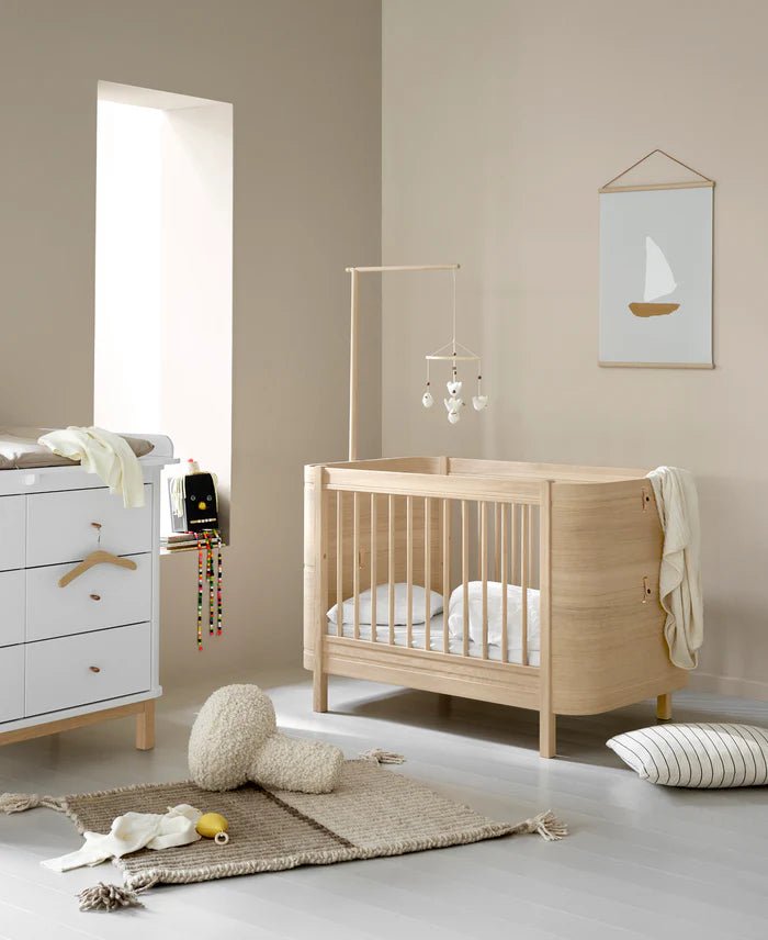 OLIVER FURNITURE - Lit Bébé Évolutif Wood Mini+, Chêne