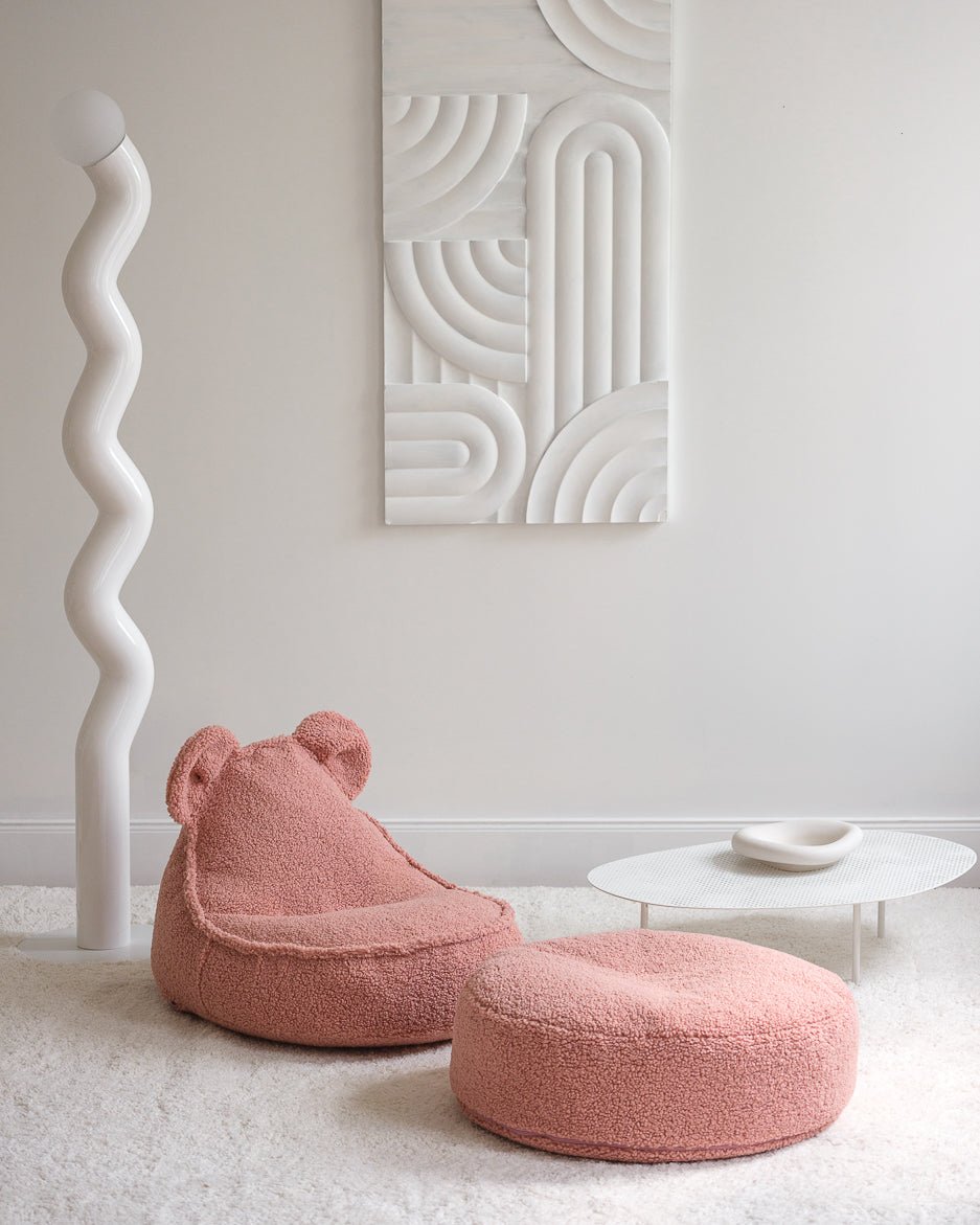 WIGIWAMA - Pouf Ours Molletonné - Rose Goyave