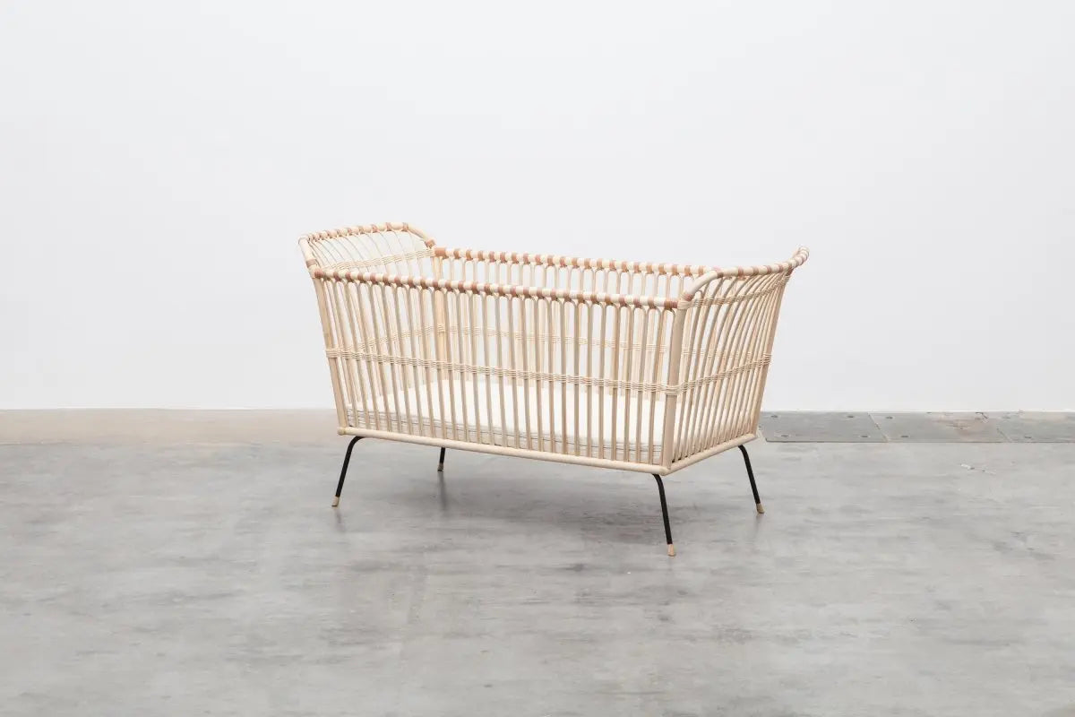 BERMBACH HANDCRAFTED - Lit Bébé Et Matelas En Rotin Frederick