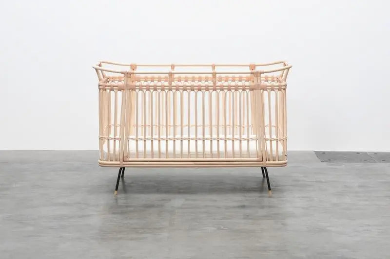 BERMBACH HANDCRAFTED - Lit Bébé Et Matelas Paul Rattan Evolutive