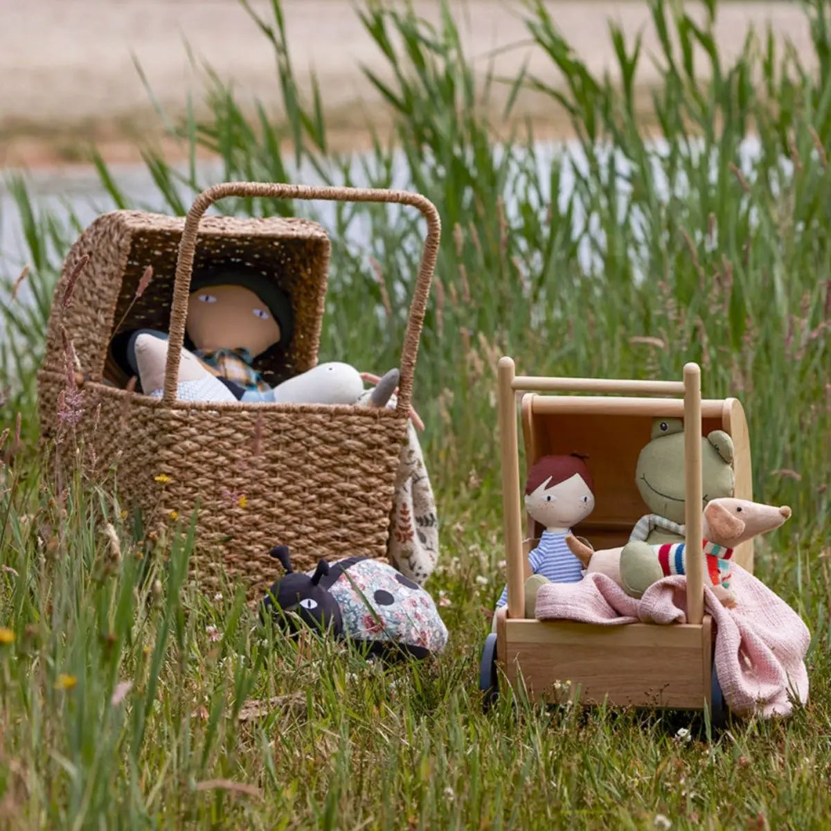 BLOOMINGVILLE MINI - Landeau Pour Poupées En Rotin