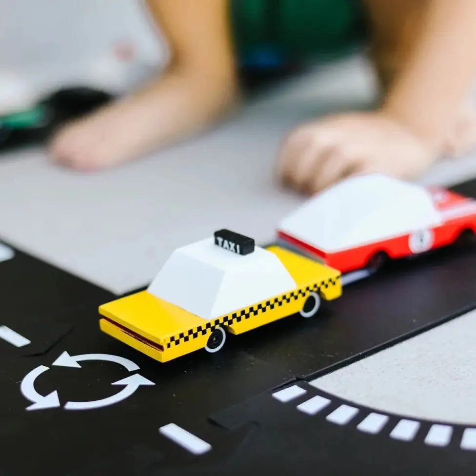 CANDYLAB - Taxi En Bois Jaune