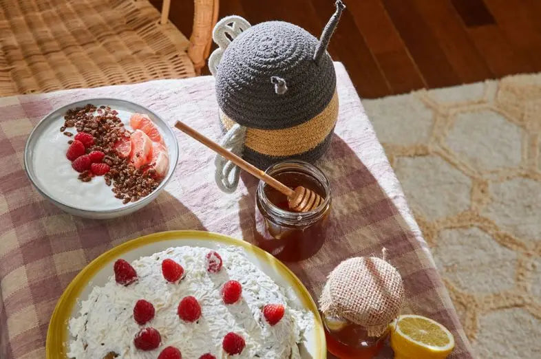 LORENA CANALS - Panier Bébé Abeille