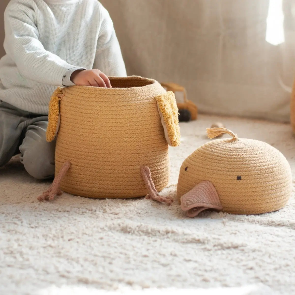 LORENA CANALS - Panier Charlie Le Poulet