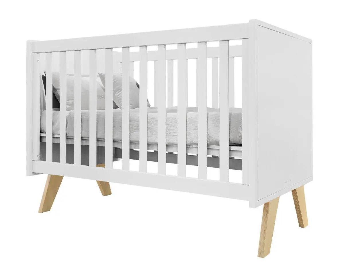MATHY BY BOLS - Lit Bébé MADAVIN Avec Pieds Multiplex Bouleau