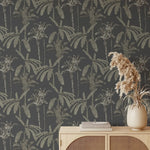 MUNKS & ME - Papier Peint Chambre Enfant à Motif Répété - Ezra Palm Print - Charbon