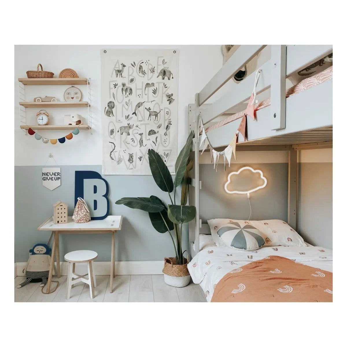 ROSE IN APRIL - Abécédaire Version Française | Ecru