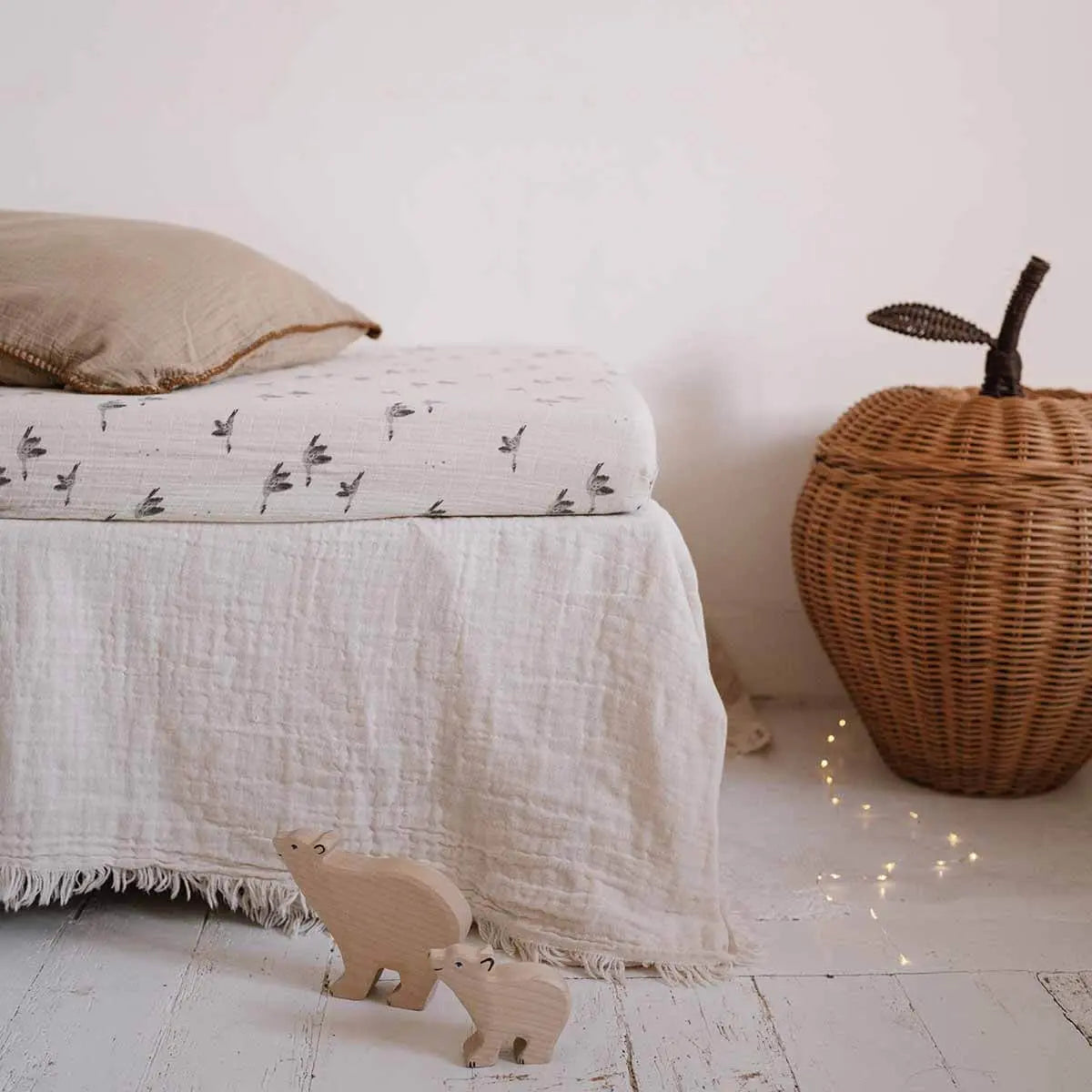 ROSE IN APRIL - Drap housse Olivia imprimé Oie Naturel 60 X 120 cm