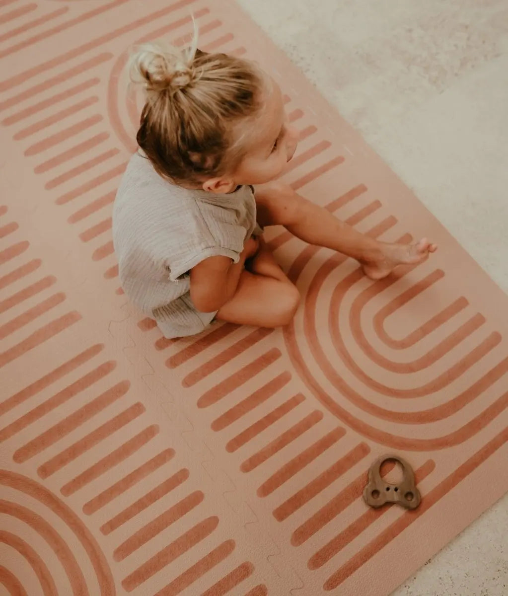 TODDLEKIND - Tapis de Jeu Bébé - Linear Camel