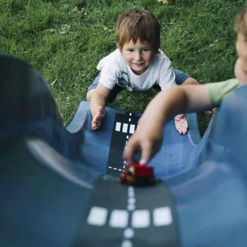 WAY TO PLAY TOYS - Circuit De Voiture Flexible - Expressway 16 Pièces